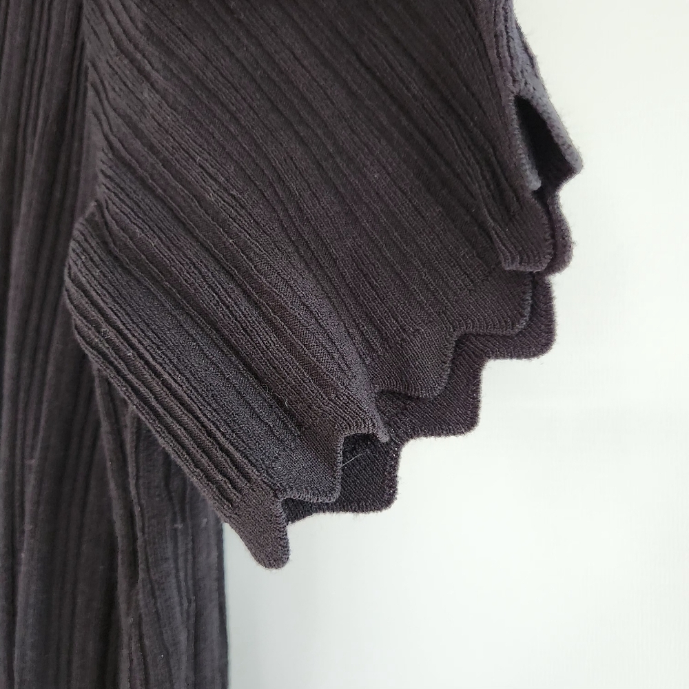 Black Ribbed Short Sleeve Top - Picture 3 of 6